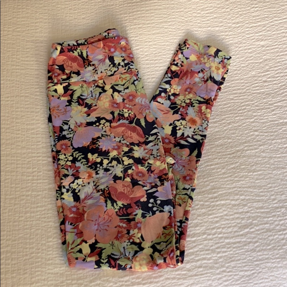 Floral lularoe leggings OS